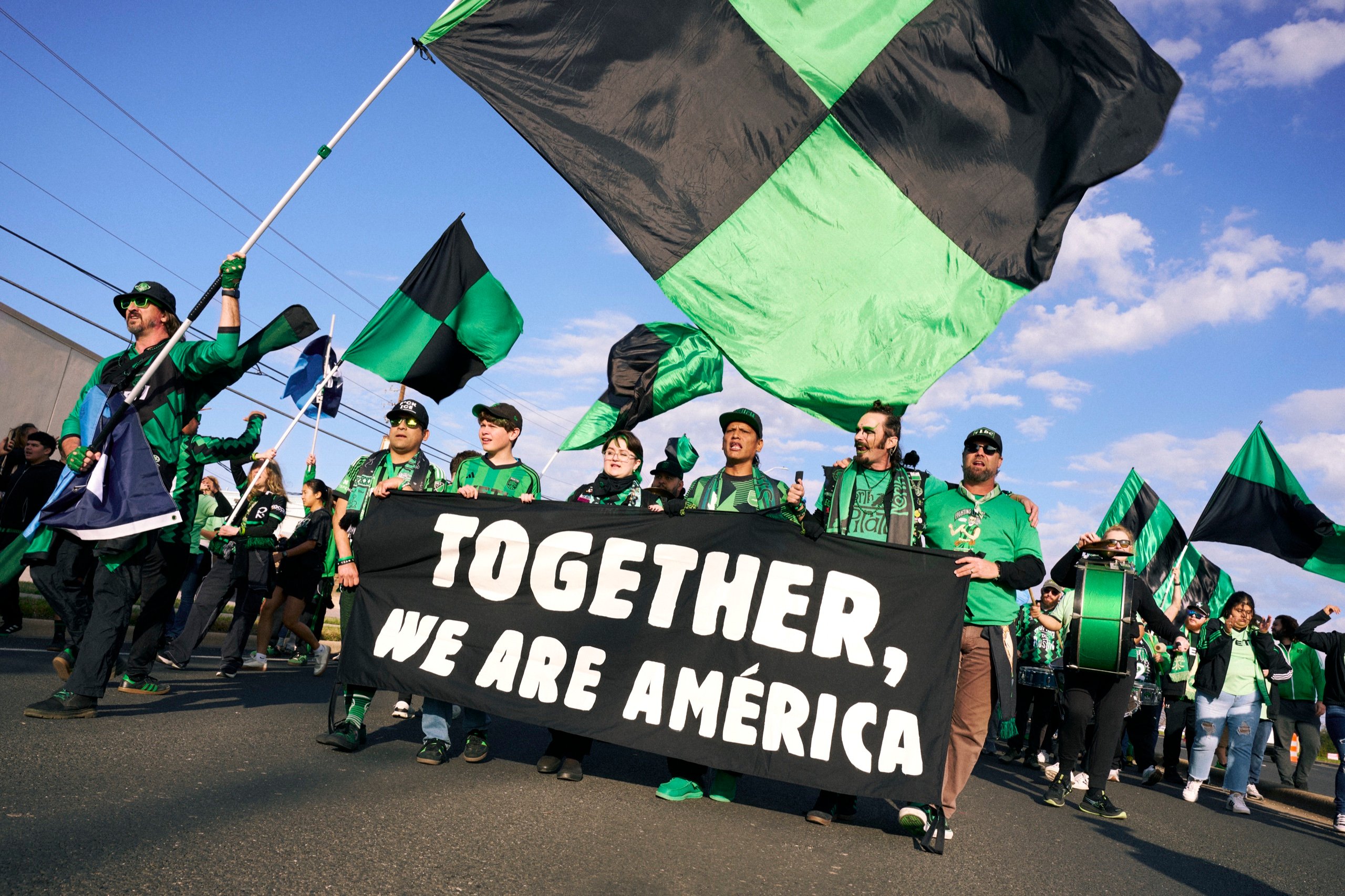 Together, we are América